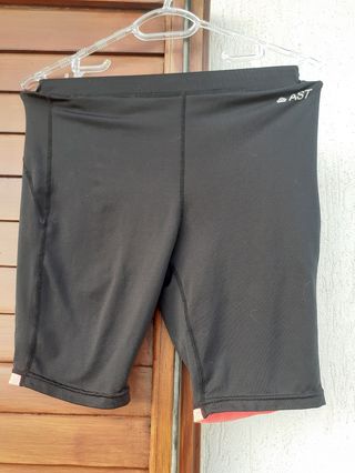 Completo maglia e pantaloncino sportivo, taglia M