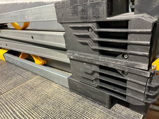 Caballete plegable Dewalt DWST1-75676