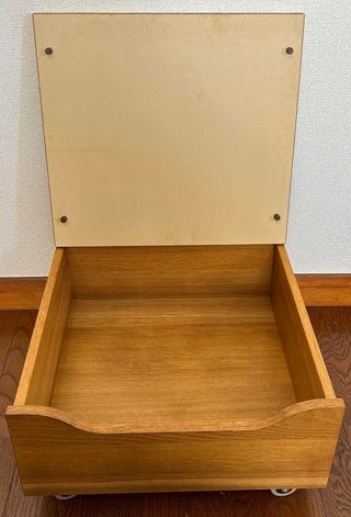 Mesa Ikea JOURNALIST en su embalaje