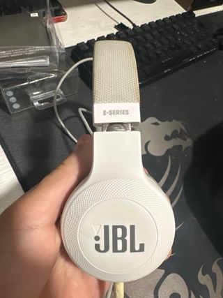 cascos jbl e45