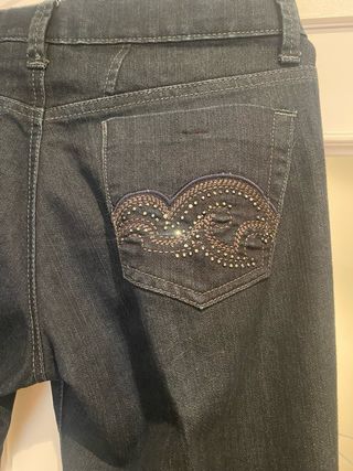 Pantalon vaquero Mango