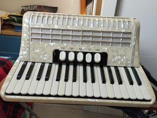 Acordeon aleman Hohner Concerto III S