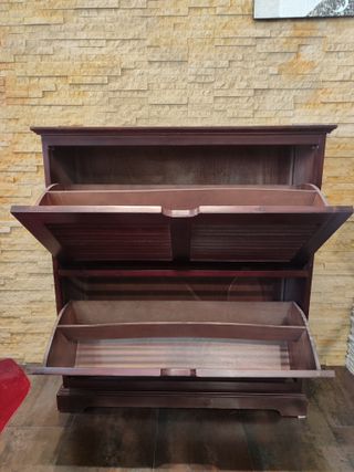 Zapatero de madera