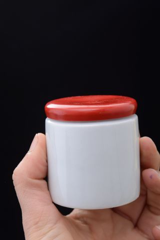 Tarro vintage farmacia loza blanca tapa roja