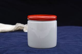 Tarro vintage farmacia loza blanca tapa roja