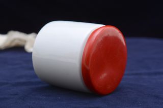 Tarro vintage farmacia loza blanca tapa roja