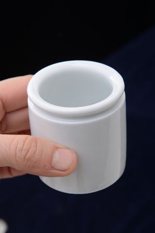 Tarro vintage farmacia loza blanca tapa naranja