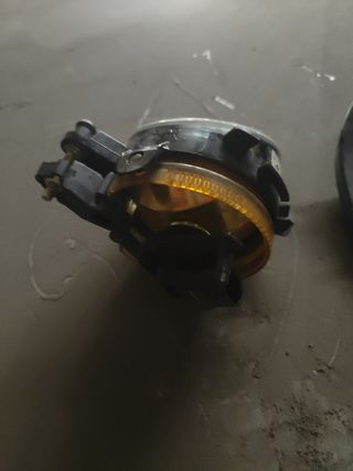 FAROS ANTINIEBLA CON SU CARCASA