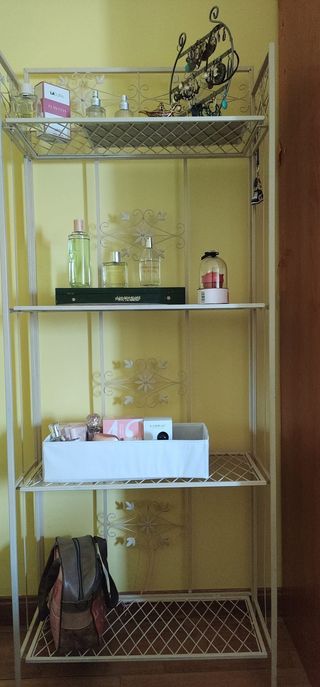 Estantería metálica blanca plegable