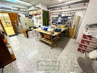 Local comercial en venta en Centre - Eixample – Can Llobet – Can Serra en Barbera del Vallès