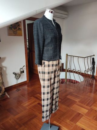 Completo donna giacca e pantalone. Zara .Taglia S