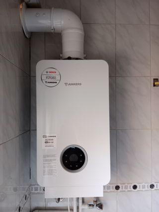 Calentador Junkers Hydronext 5600S. Gas Natural.