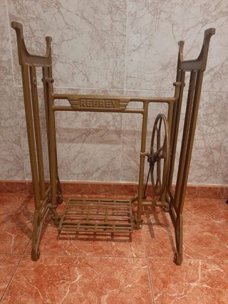 Mesa Pie máquina de coser REFREY con cristal