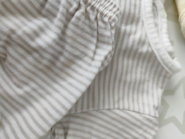 Bodies talla 50-53cm recién nacido y 1 m