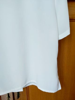 Blusa blanca T-54 AV-Avril