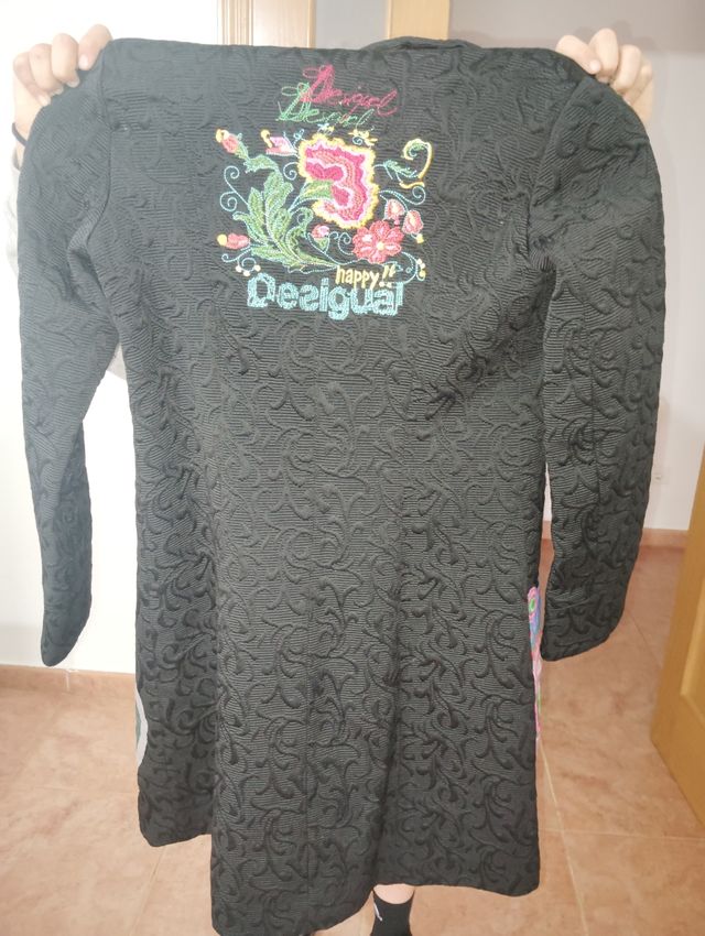 CAPPOTTO NERO DISUGUALE