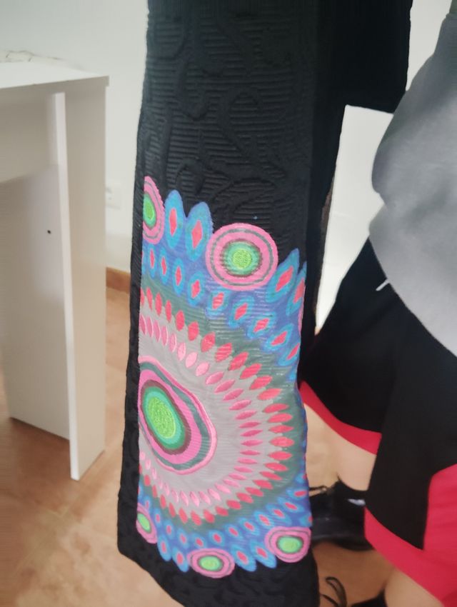 CAPPOTTO NERO DISUGUALE