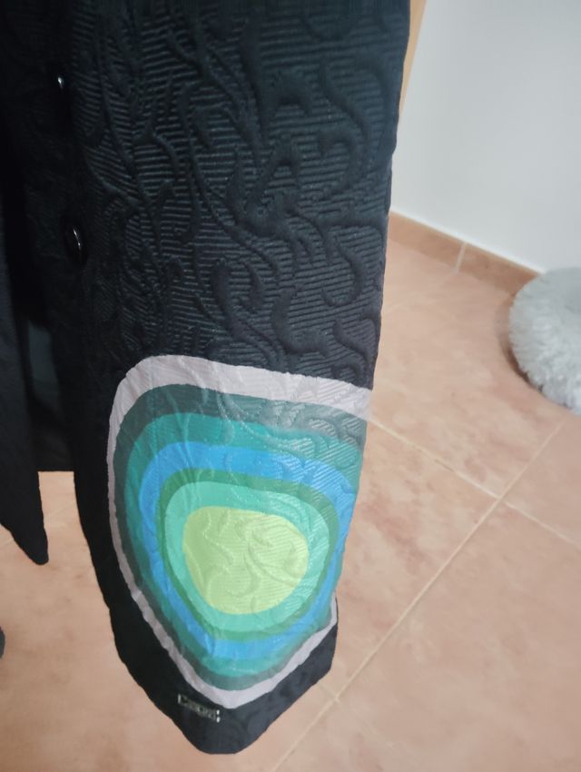 CAPPOTTO NERO DISUGUALE