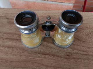 BINOCULARES