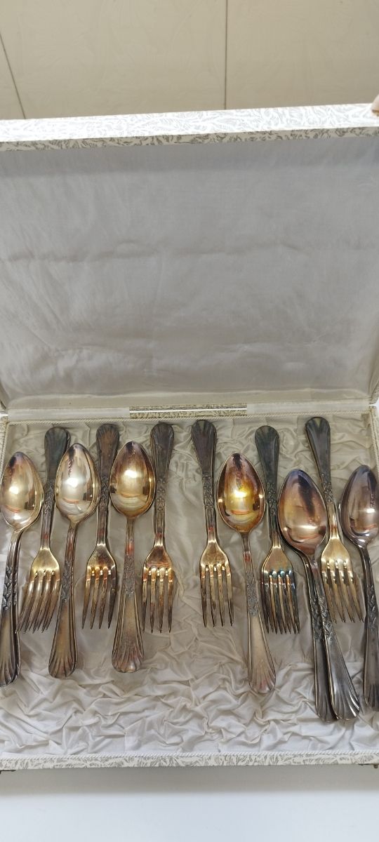 Cubertería de alpaca