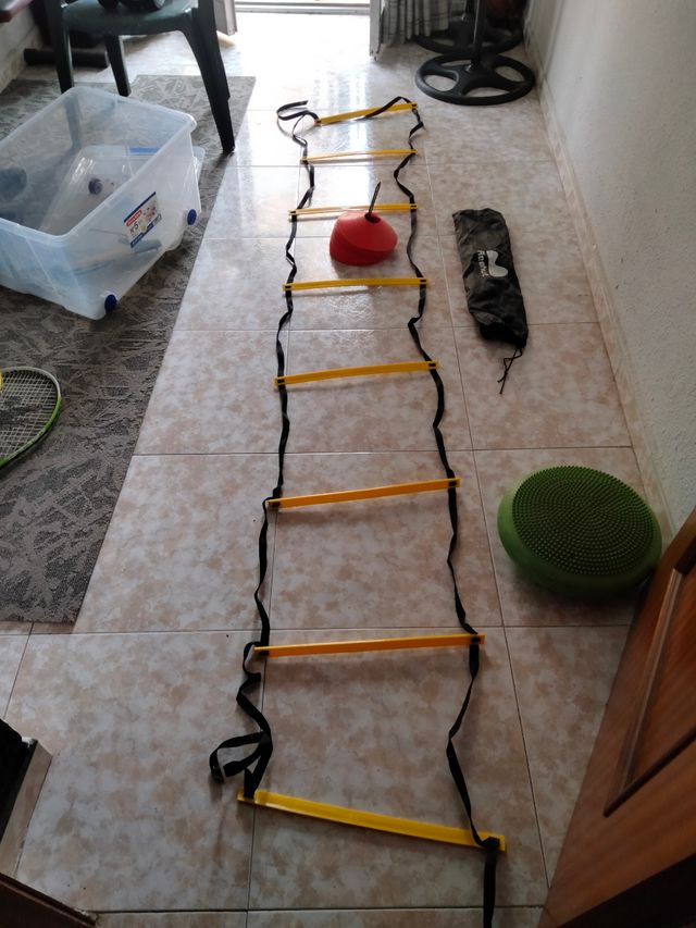 Escaleras de pliomería y chinos.