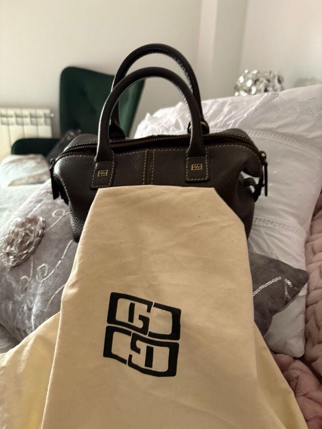 Bolso firma Gloria Ortiz