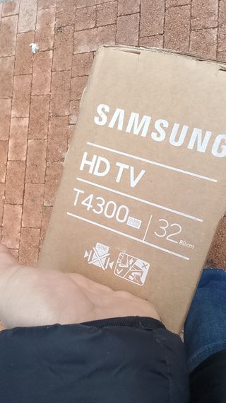 TV Samsung T4300