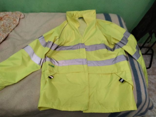 TRAJE IMPERMEABLE