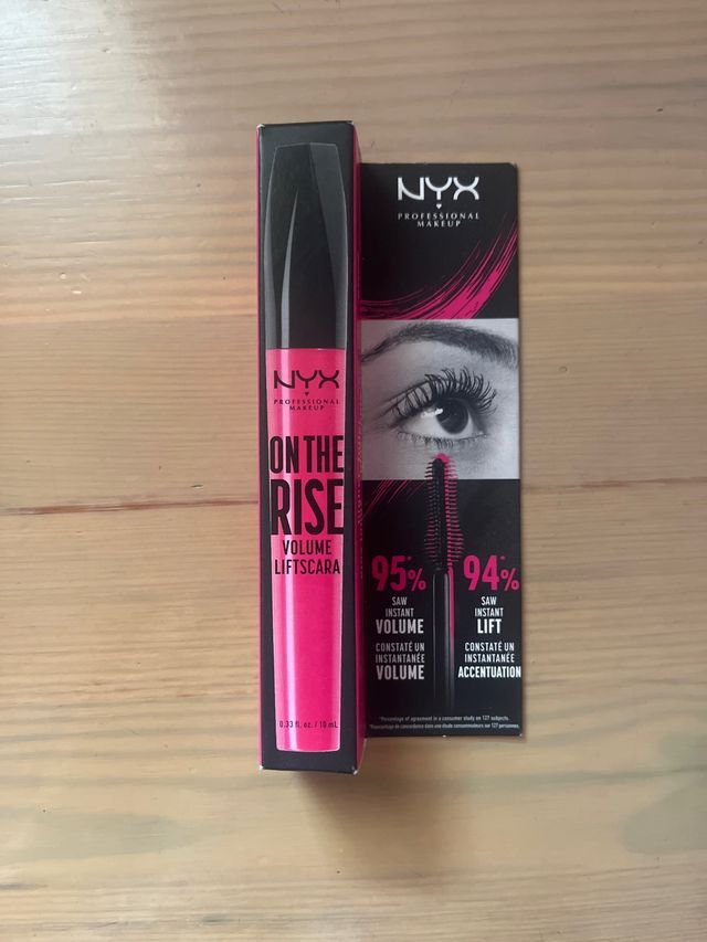 MÁSCARA DE PESTAÑAS NEGRA NYX