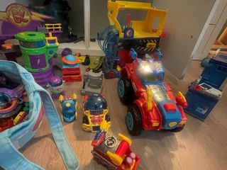 Superzing lote muñecos y vehiculos.