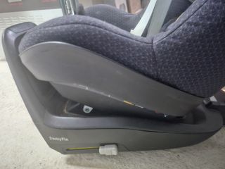 Silla de bebé isofix   bebe confort- maxi cosi 