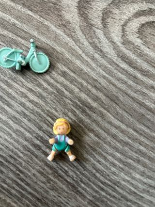 Muñeca y bici polly pocket home on the go