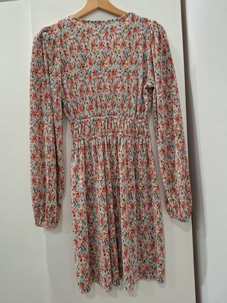 Vestido floral Zara