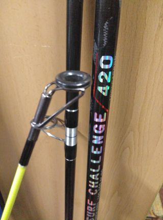 PESCA, CAÑA Y CARRETE DE SURFCASTING-NUE