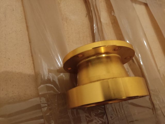 Distanciador piña-volante