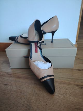  Carolina Herrera 