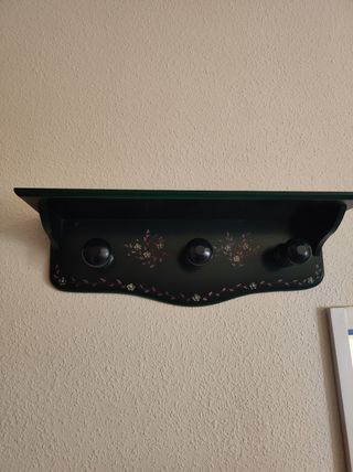 Perchero. Percha madera