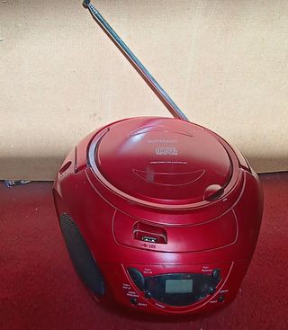 Radio,CD Sunstech con USB y Ranura SD, Funciona