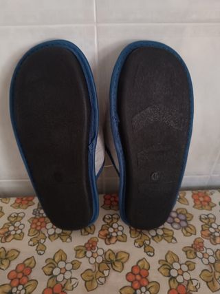 Pantofole unisex, nuove