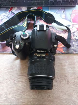 Nikon D60 - Réflex Digital 10.2 MP + DX VR 18-55mm