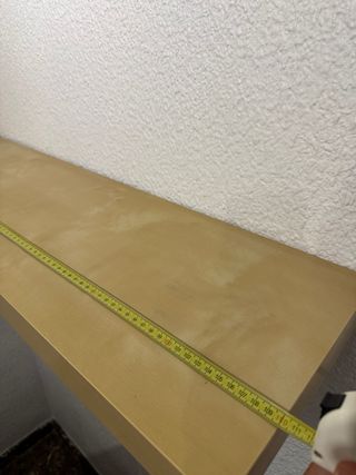 Estantes de pared beige IKEA
