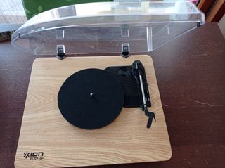 Giradischi ION Audio pure LP con base in Legno 