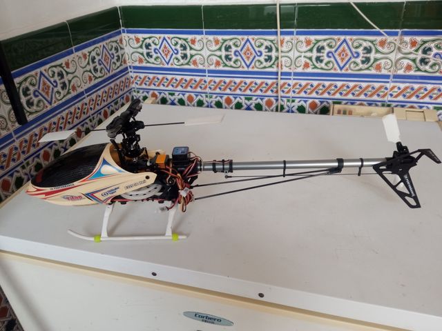 HELICÓPTERO MINI TITÁN