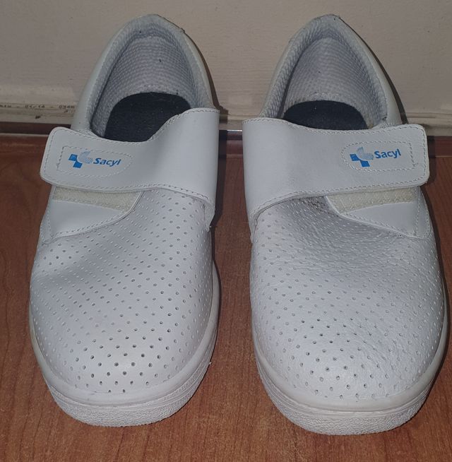 Zapato sanitario. Talla 42
