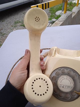 Teléfono antiguo