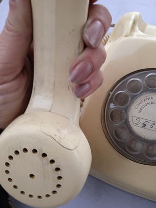 Teléfono antiguo