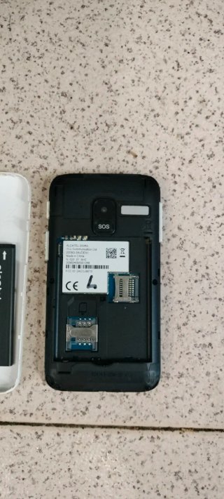 Movil teclado grande...ALCATEL