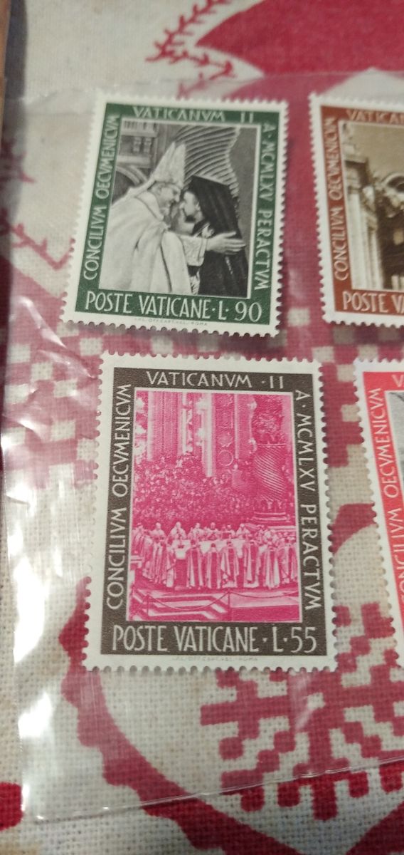 Nuevos sellos postales del Vaticano