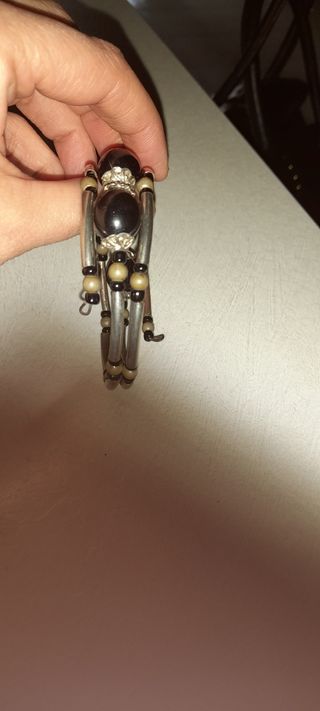 Bracciale allungabile in metallo e pietr