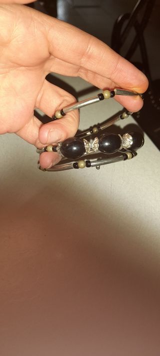 Bracciale allungabile in metallo e pietr